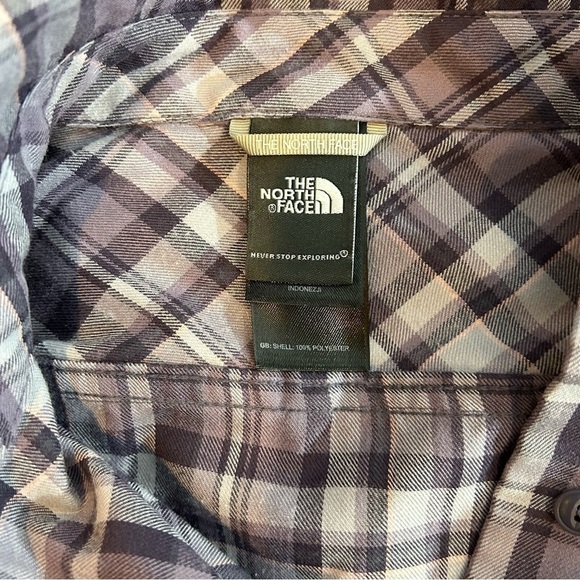 The North Face Purple Plaid Button Down Button Up - Size M - Picture 7 of 8